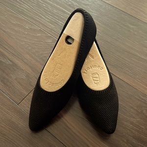 Brand new Pointed-Toe Water Repellent Ballet Flats (Aria 5°) black Vivaia flats
